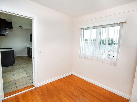 4th image of 3382 Norton Ave APT D