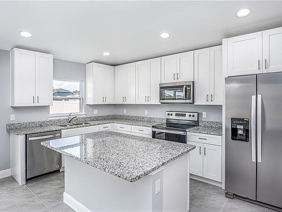 5th image of 427 Britten Dr