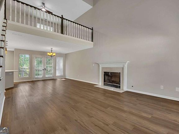 2nd image of 4704 Vineyard Ct SE
