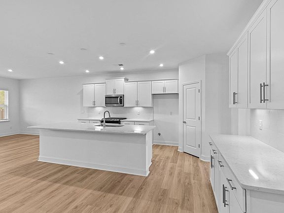 4th image of 127 Indigo Park Pl Lot 17