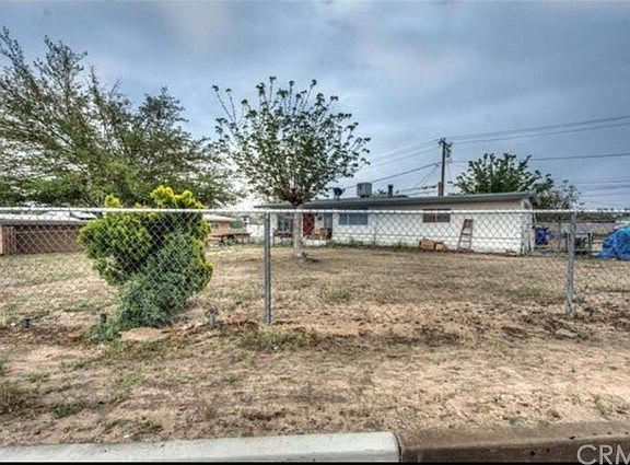 3rd image of 16547 Lacy St