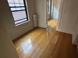 731 W Junior Ter APT 3, Chicago, IL 60613