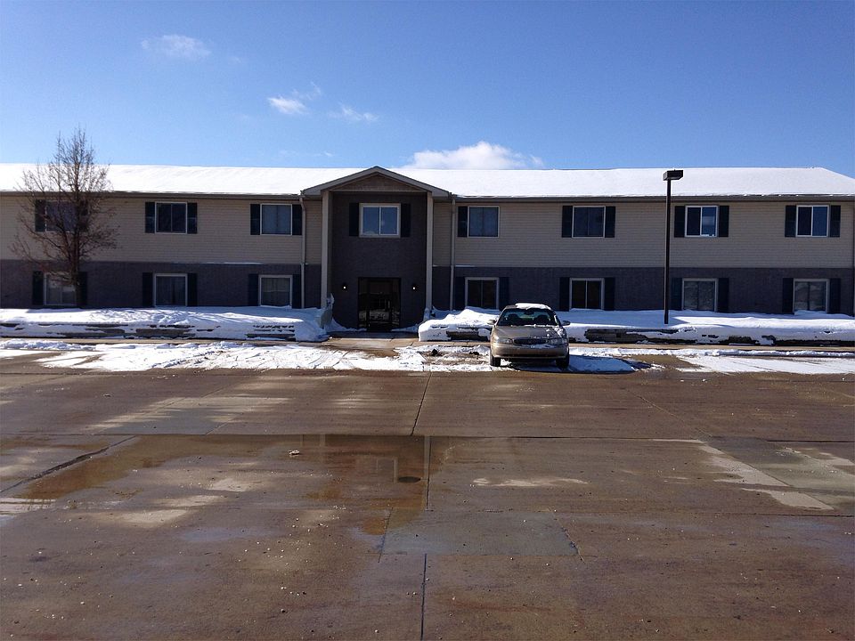 2nd image of 745 Arthur Dr #8
