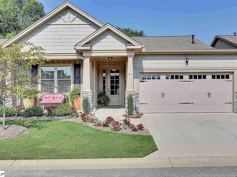 1st image of 46 Briarhill Dr