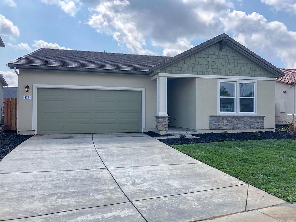 1st image of 924 Alvarado Ct