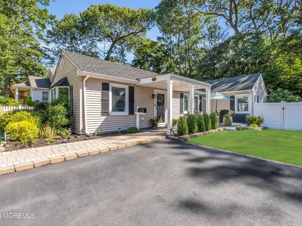 187 Pinecrest Road, Oakhurst, NJ 07755