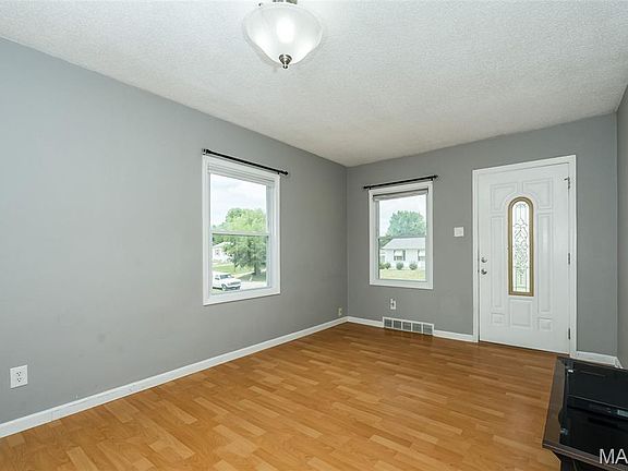 5th image of 4322 Heidelberg Ave