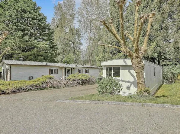 8220 King George Blvd #77, Surrey, BC V3W 6E1