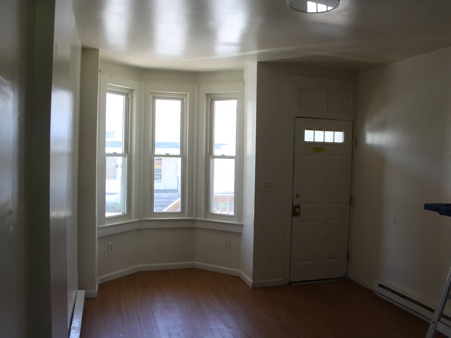 2 bed, 1400 sqft, $935 — Photo 2