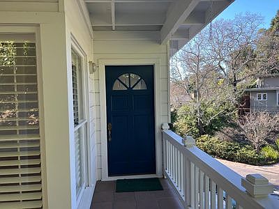 1st image of 355 Los Cerros Dr