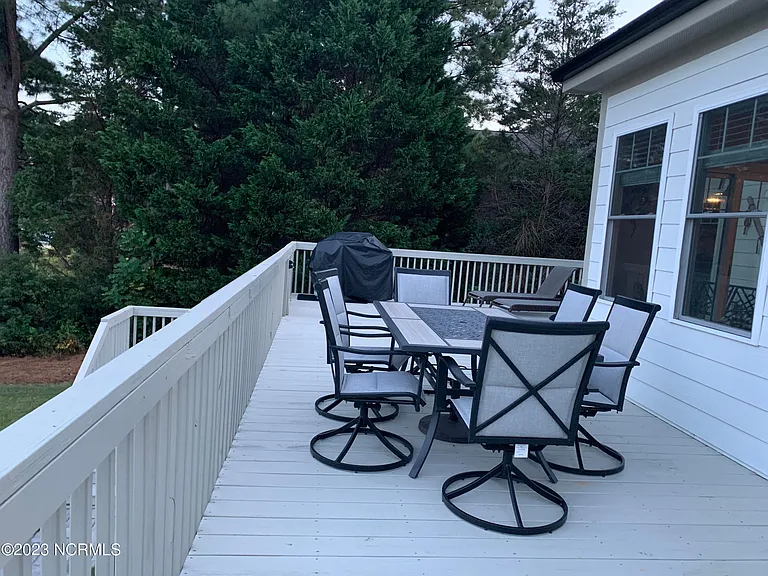 127 Shaw Dr — Photo 24