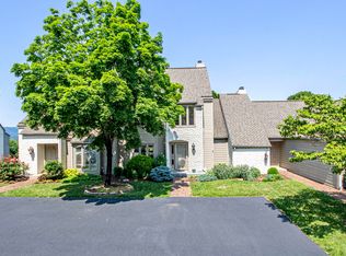 4946 Hunting Hills Cir, Roanoke, VA 24018