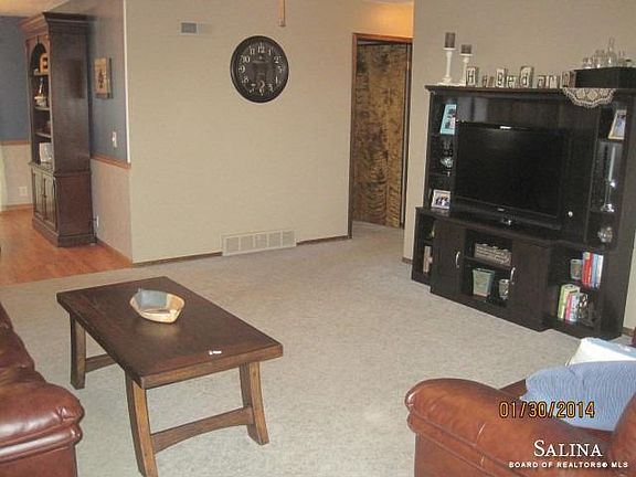 5th image of 2441 Belmont Blvd