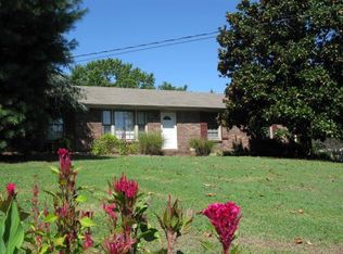 265 Lakeside Park Dr, Hendersonville, TN 37075