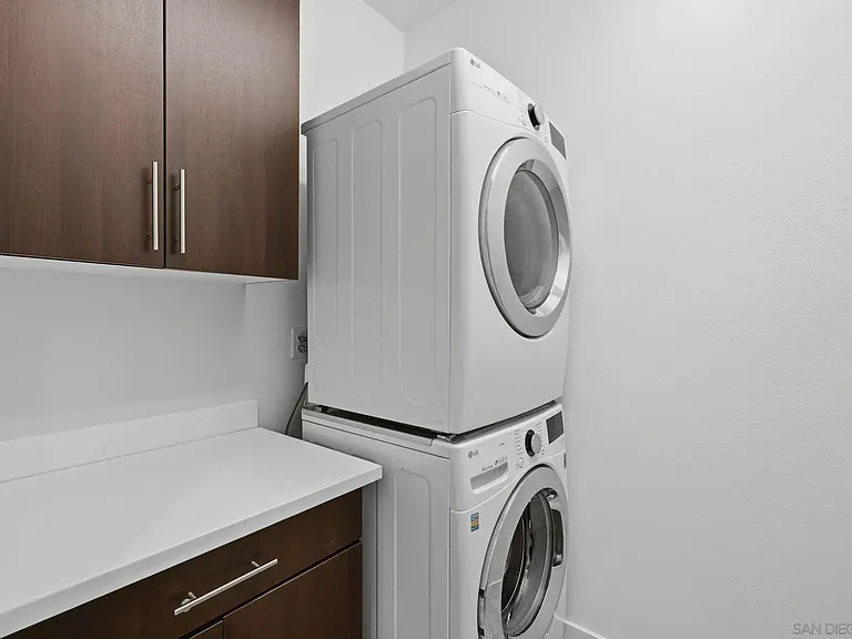 2440 Aperture Cir — Photo 24