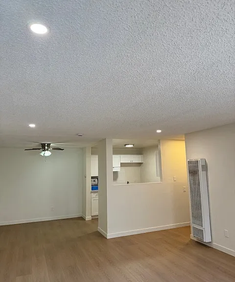 900 Rose Ave #1 — Photo 9