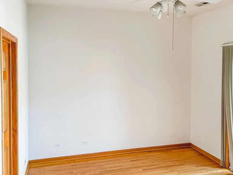 2714 N Wayne Ave — Photo 15