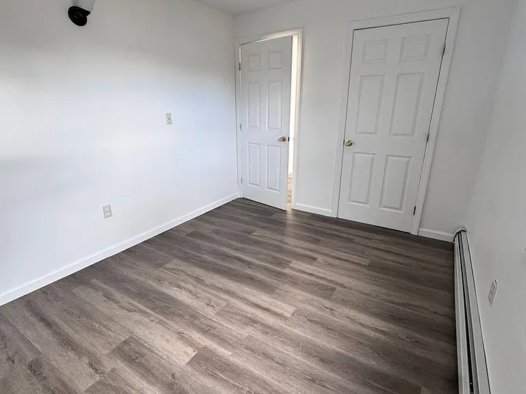 17 Bassett St #A — Photo 15