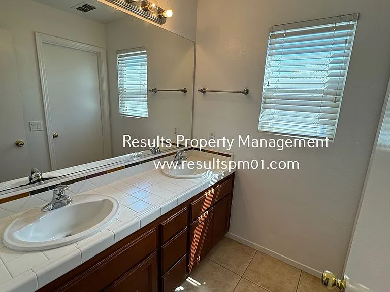 1816 Stonecrest Dr — Photo 13