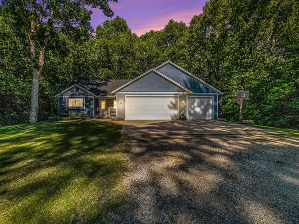 3811 24th St, Dorr, MI 49323