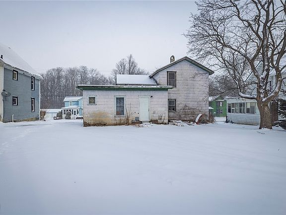 5th image of 54 Gardeau St