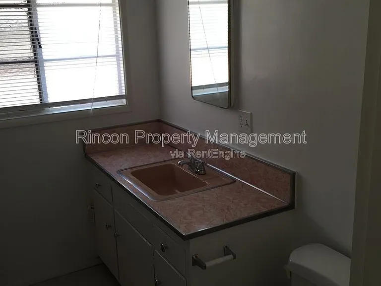 513 N North St — Photo 22