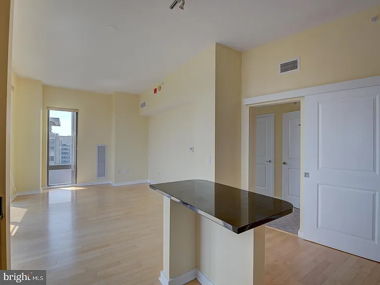 475 K St NW #1224 — Photo 20