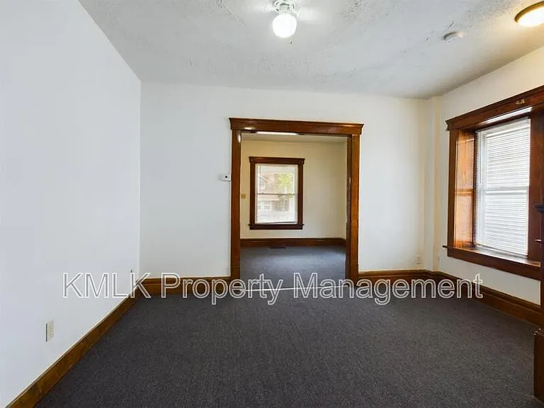 693 Kling St — Photo 12