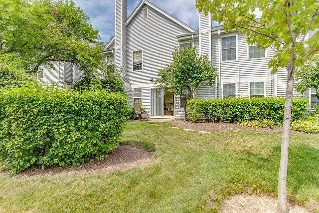 1909 Quaker Hollow Ln — Photo 17