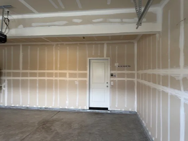 6831 Oakum Way — Photo 38