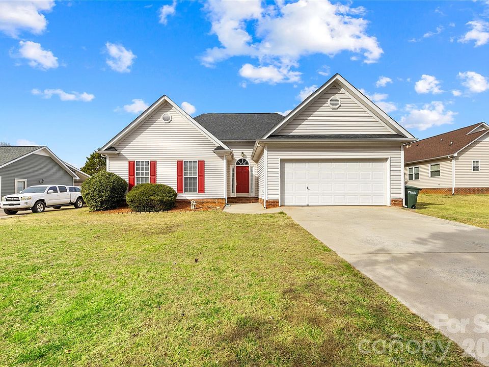 1st image of 2204 River Chase Dr