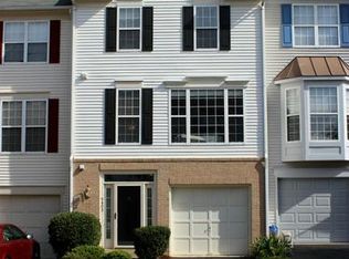 9403 Black Hawk Ct, Manassas Park, VA 20111