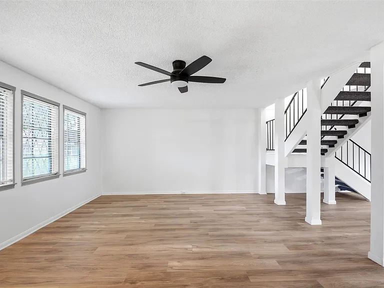 2275 Triway Ln #275 — Photo 10