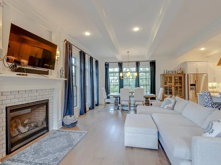 1906B Bernard Ave — Photo 14