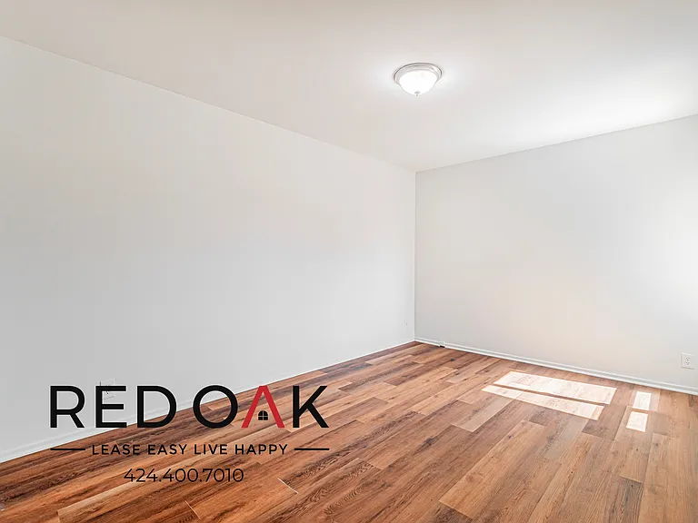 1016 N Edinburgh Ave #9 — Photo 17
