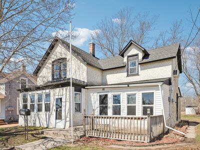 1015 Stoughton Ave, Chaska, MN, 55318