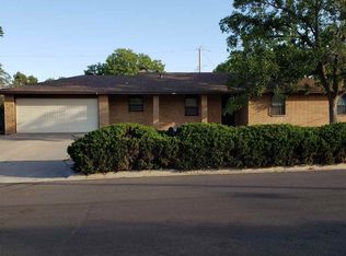 706 Broken Arrow Rd, Roswell, NM 88201