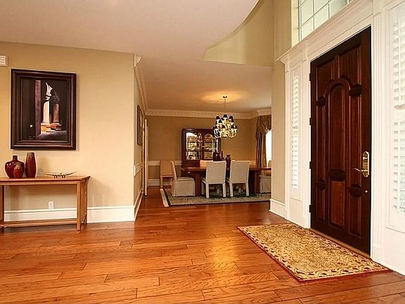 3rd image of 15111 Haverfield Ct