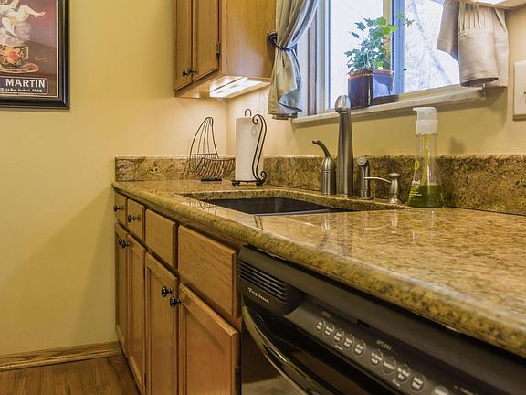 5th image of 491 Bluestem Ave