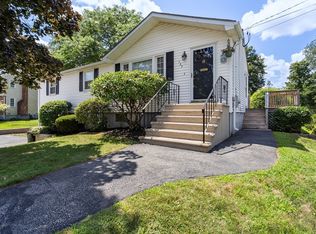 129 Plymouth Rd, Bellingham, MA 02019