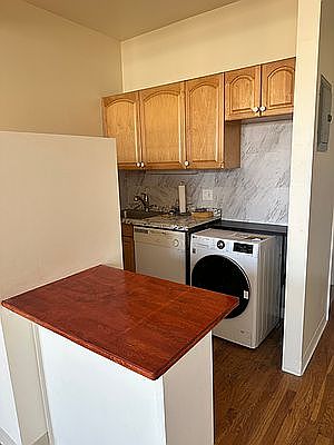 4th image of 108 W 116th St #4C