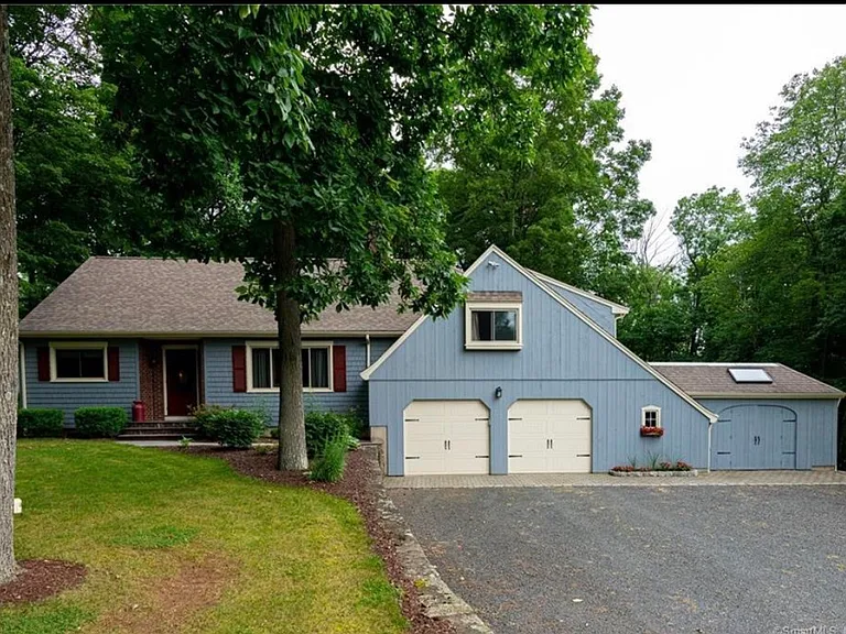 Roy Mountain Rd — Photo 1