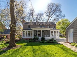 717 55th St, Des Moines, IA 50312