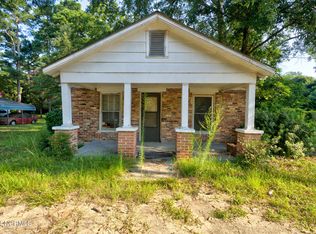 618 E Duncan St, Laurinburg, NC 28352