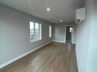 149-35 Barclay Ave #4A, Flushing, NY 11355