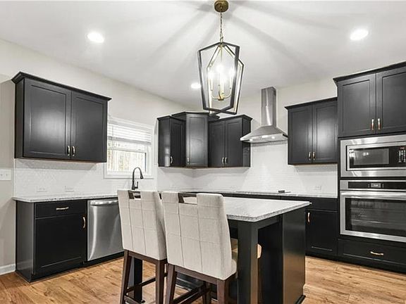 4th image of 435 Paynes Lake Rd