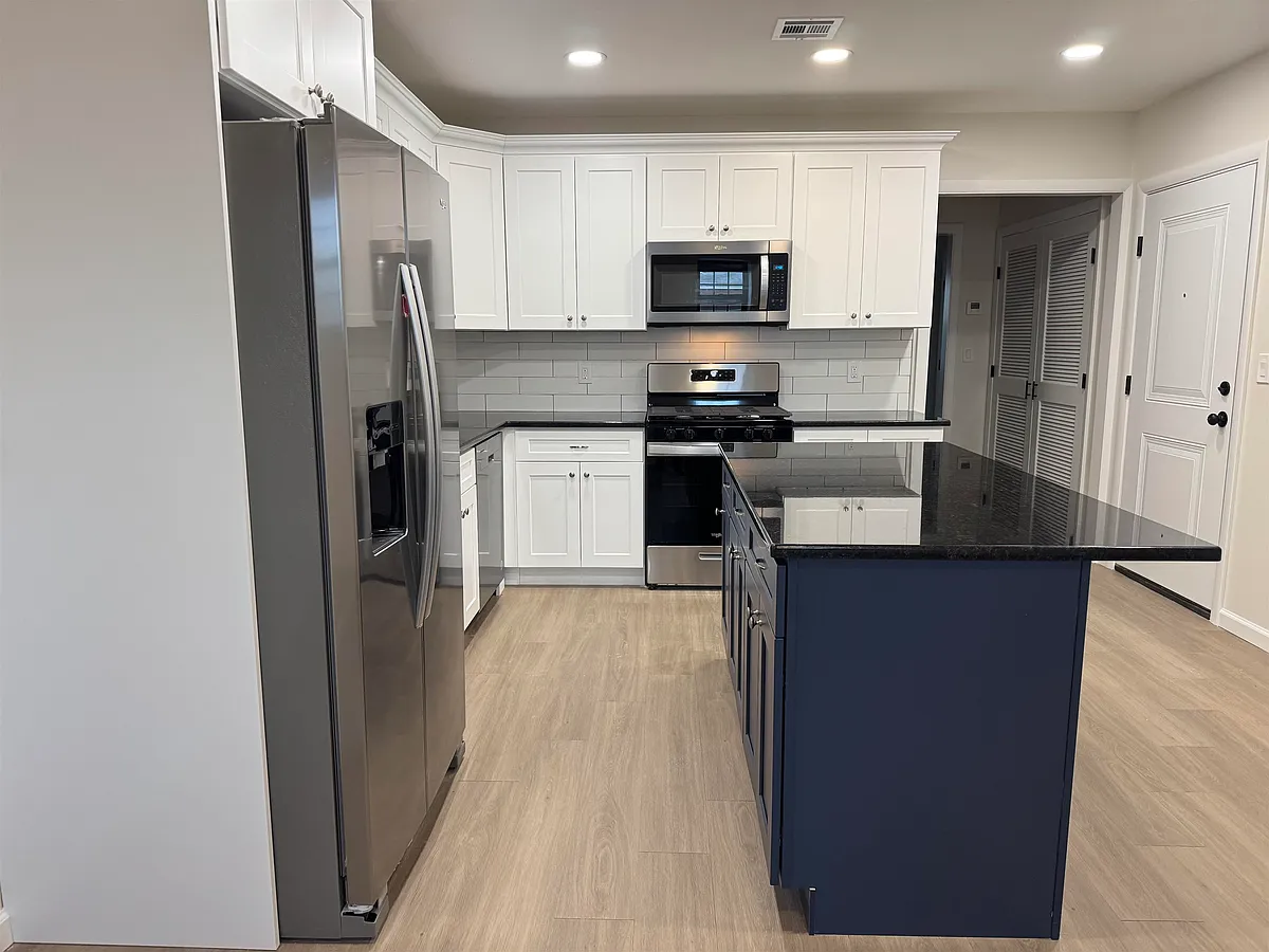 Building Photo - 188 Heckel St #1