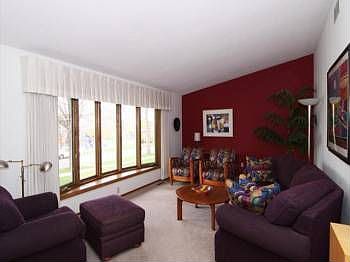 3rd image of 1293 Pinehurst Ave