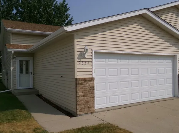 2834 Dakota Park Cir S, Fargo, ND 58104