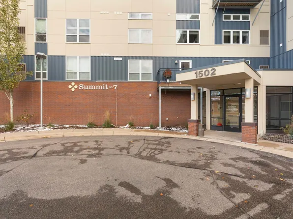 1502 5th St N APT 702, Hopkins, MN 55305